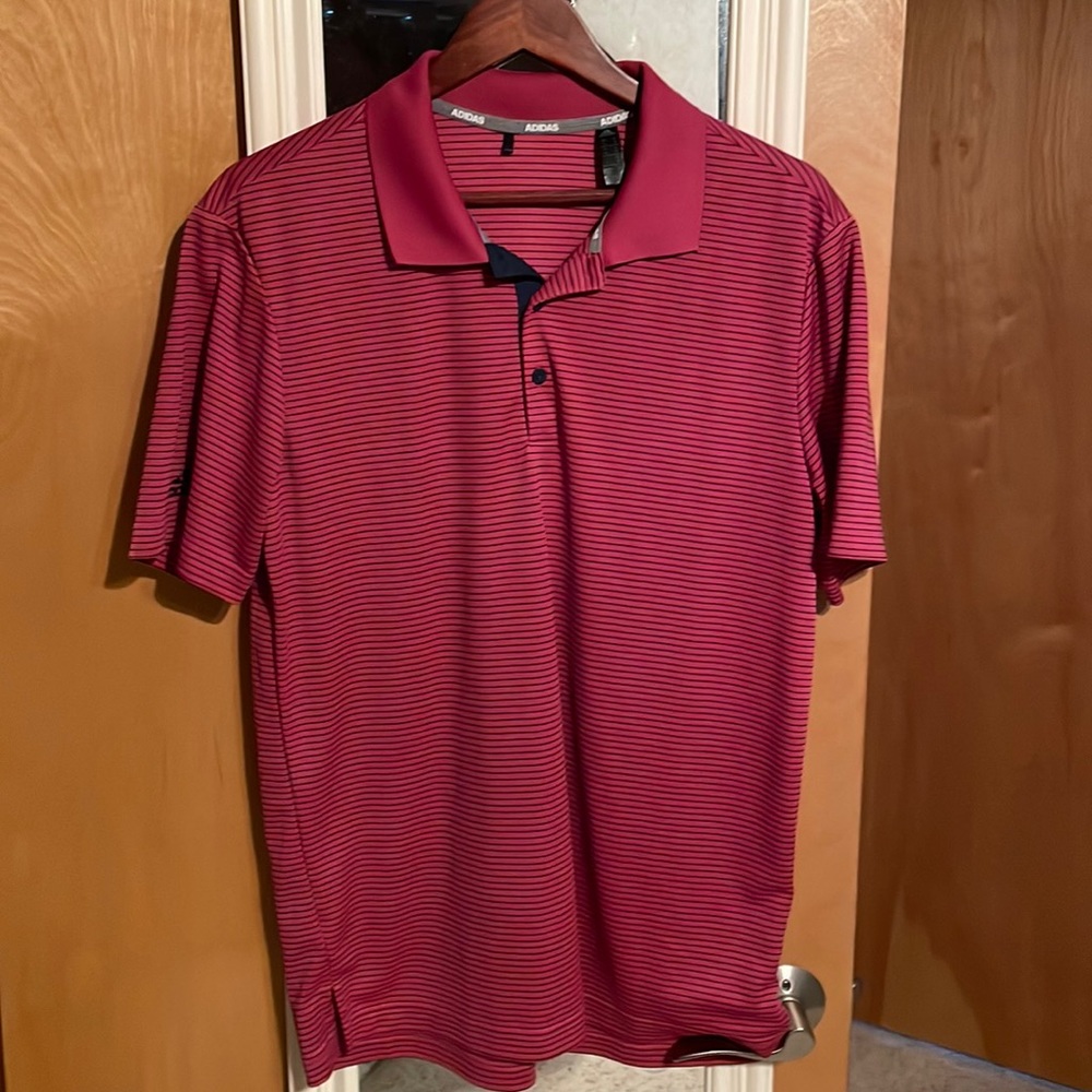 Men’s golf shirt.